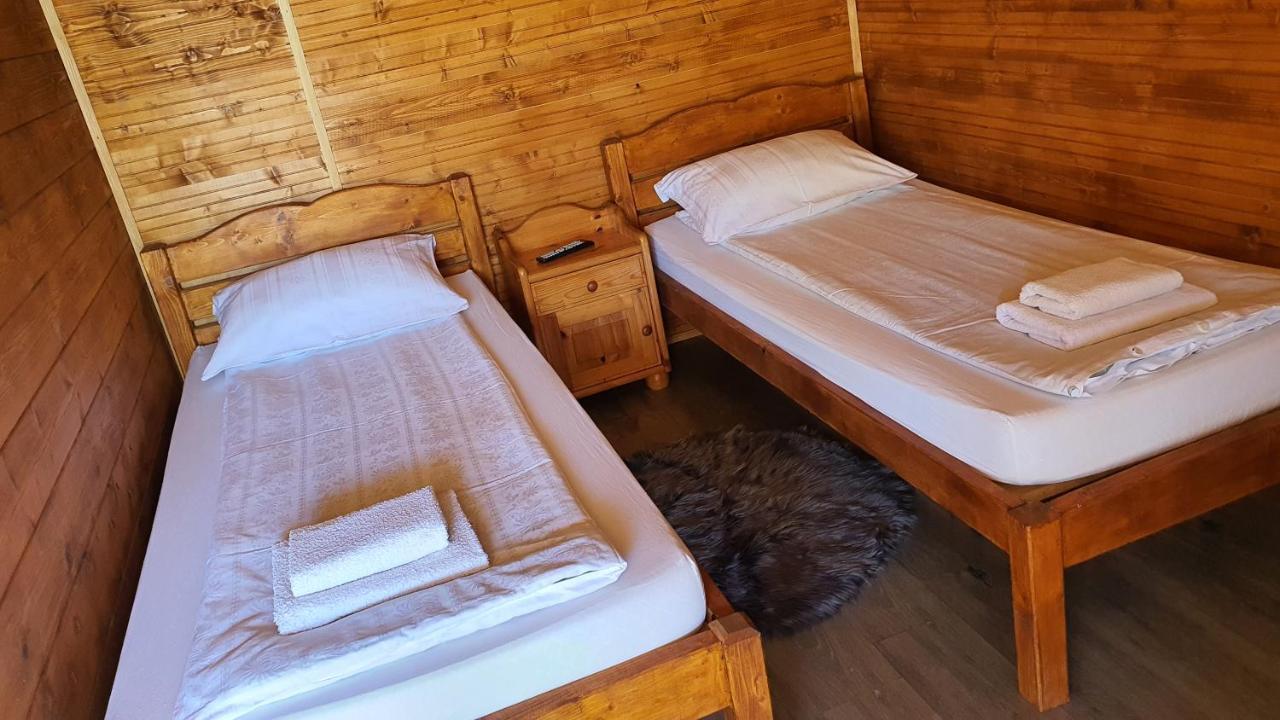 La Podul Gornii Hotell Gornea Eksteriør bilde